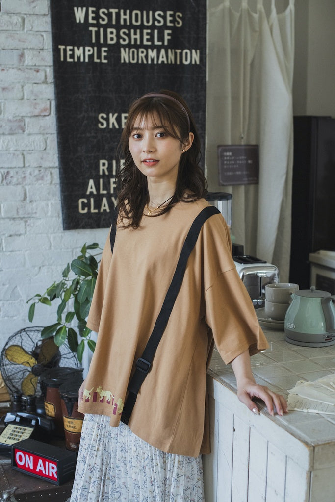 サスペンダーTシャツ